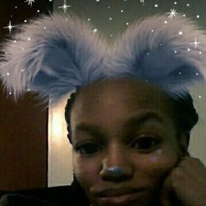 Meet your Posher, Nikiya